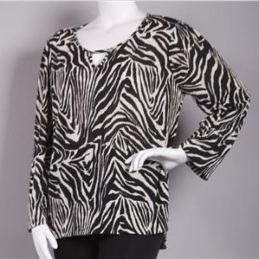 NWOT Key-hole Zebra Top Blouse Women Plus 3X